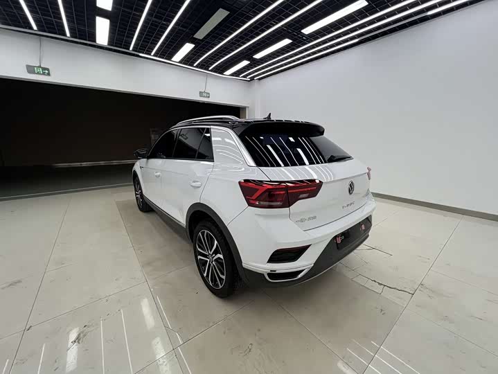 Фото 6 - Volkswagen T-Roc