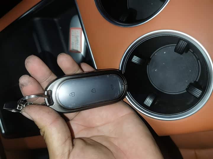 Фото 11 - LiXiang L9