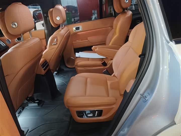 Фото 14 - LiXiang L9