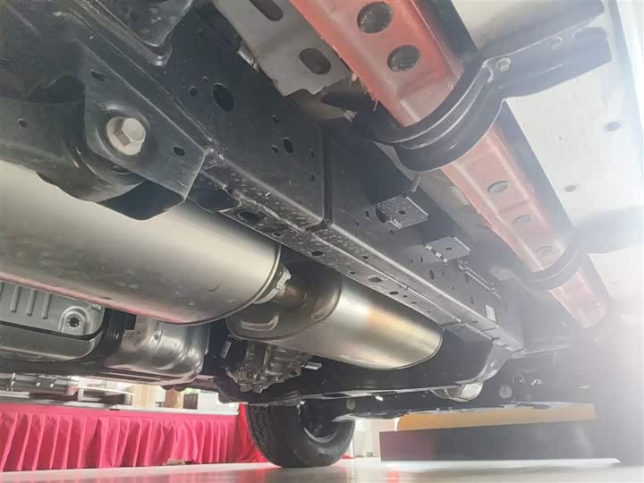 Фото 4 - Tank 300 Hybrid