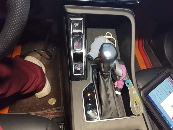 Фото 14 - Roewe i5