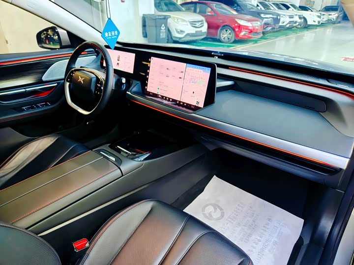 Фото 15 - XPeng P7