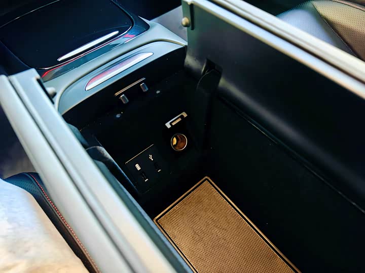 Фото 17 - XPeng P7