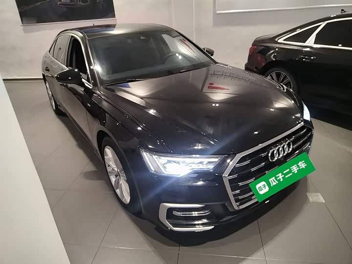 Фото 4 - Audi A6L
