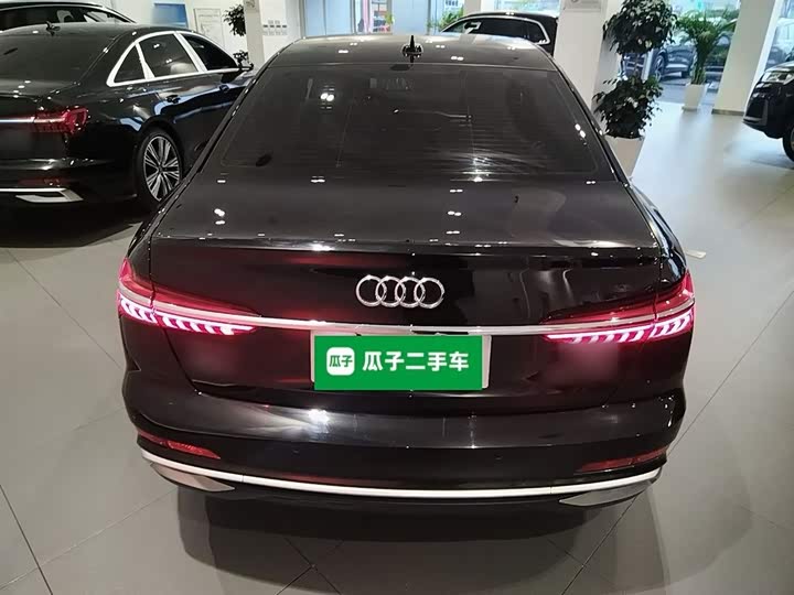Фото 6 - Audi A6L