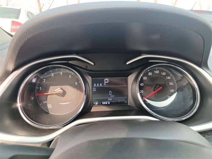 Фото 12 - Chevrolet Onix (Cavalier)