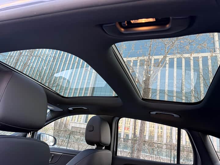 Фото 10 - Mercedes-Benz GLA-Class