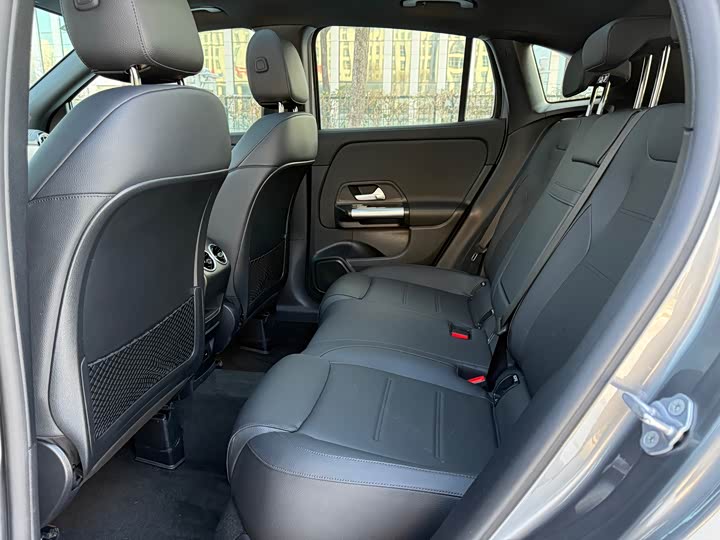 Фото 8 - Mercedes-Benz GLA-Class