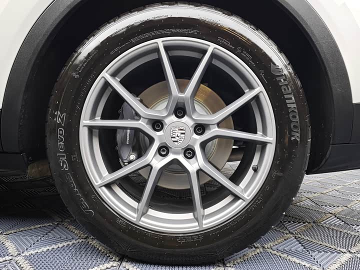 Фото 10 - Porsche Cayenne