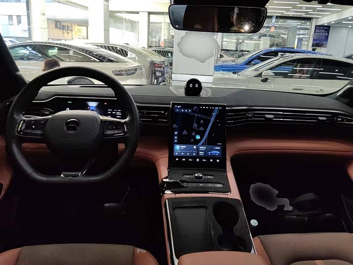 Фото 10 - Nio EC6