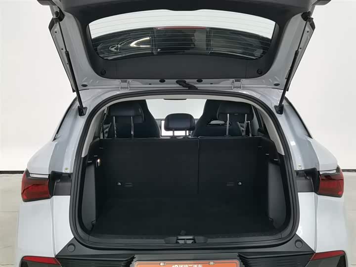 Фото 16 - BYD Yuan Plus