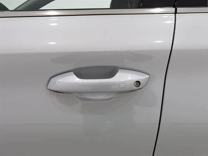 Фото 18 - BYD Yuan Plus