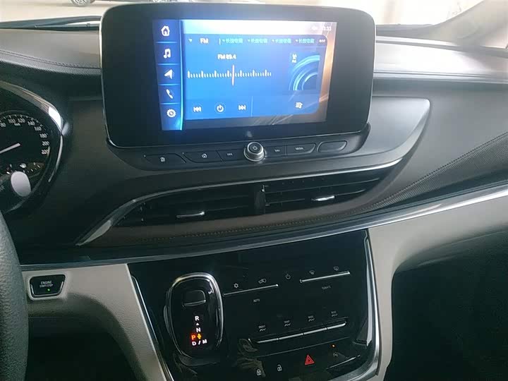 Фото 13 - Buick GL8 ES