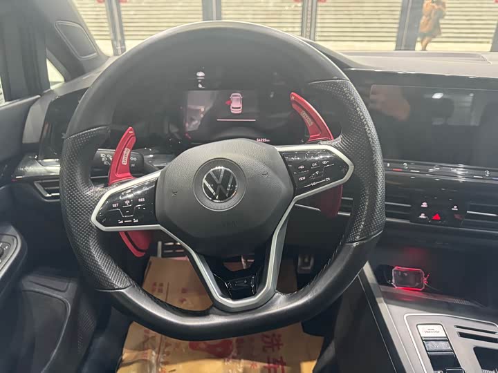 Фото 11 - Volkswagen Golf