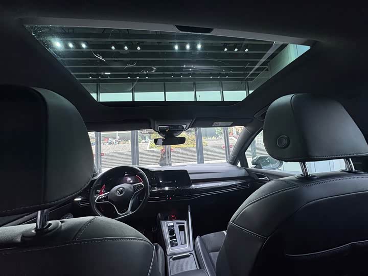 Фото 9 - Volkswagen Golf