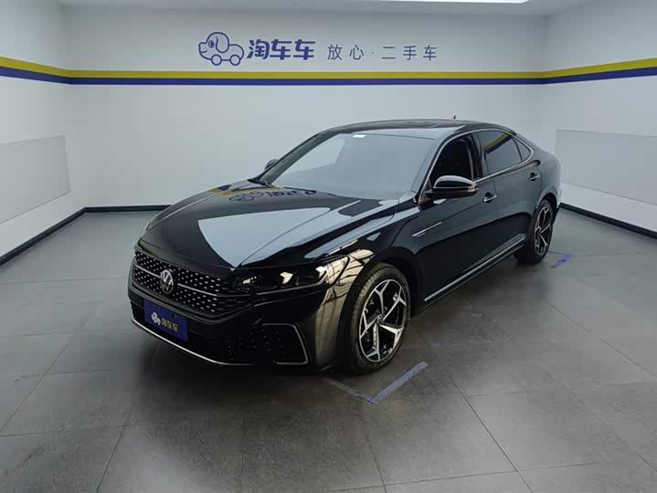 Фото 1 - Volkswagen Passat