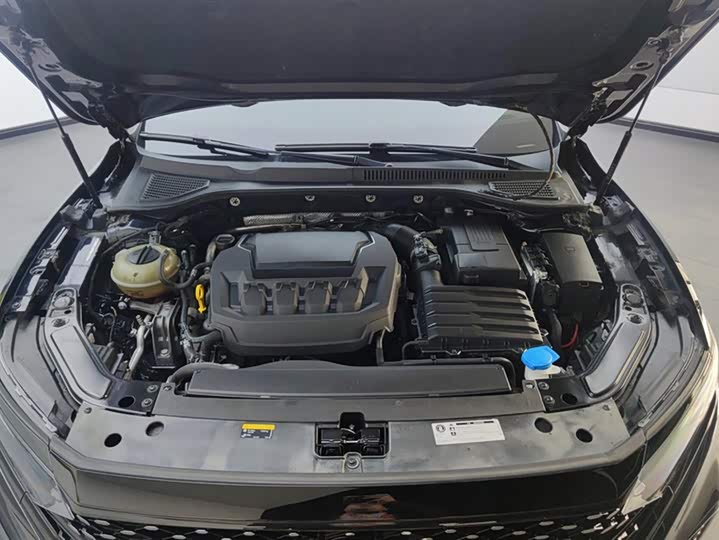 Фото 10 - Volkswagen Passat