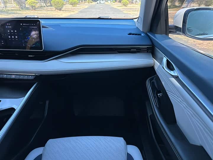 Фото 19 - Geely Preface