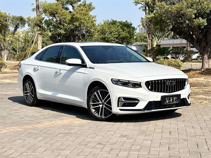 Фото 3 - Geely Preface