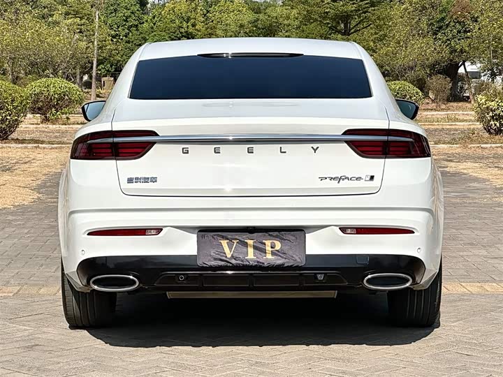 Фото 5 - Geely Preface