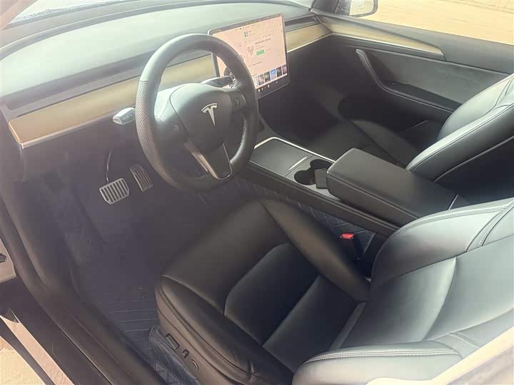 Фото 4 - Tesla Model Y