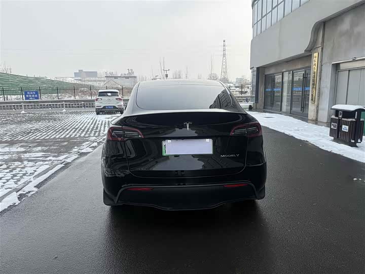 Фото 8 - Tesla Model Y