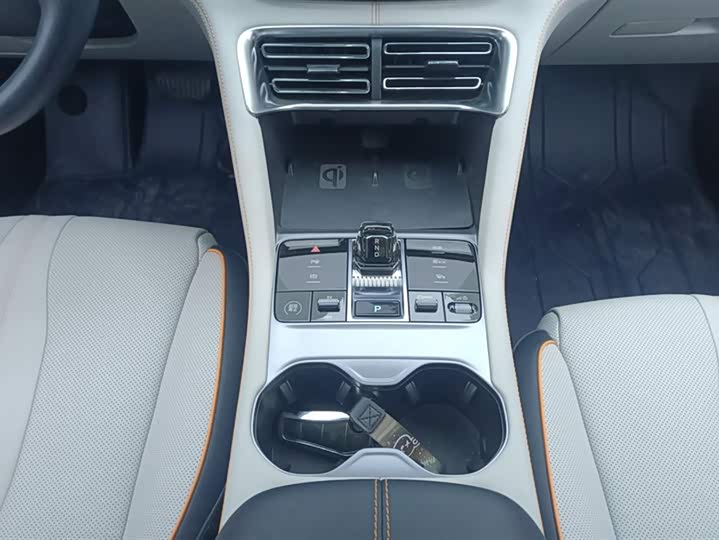 Фото 16 - BYD Song Plus Hybrid/EV