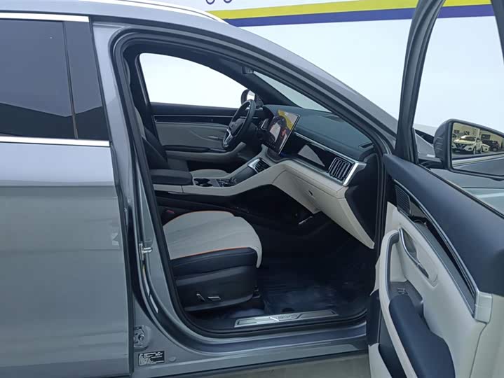 Фото 8 - BYD Song Plus Hybrid/EV