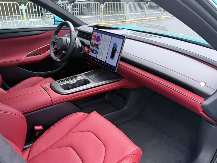 Фото 15 - Xiaomi SU7