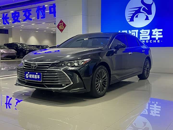 Фото 1 - Toyota Avalon