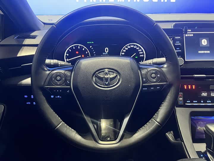 Фото 11 - Toyota Avalon