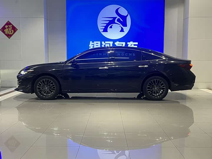 Фото 12 - Toyota Avalon