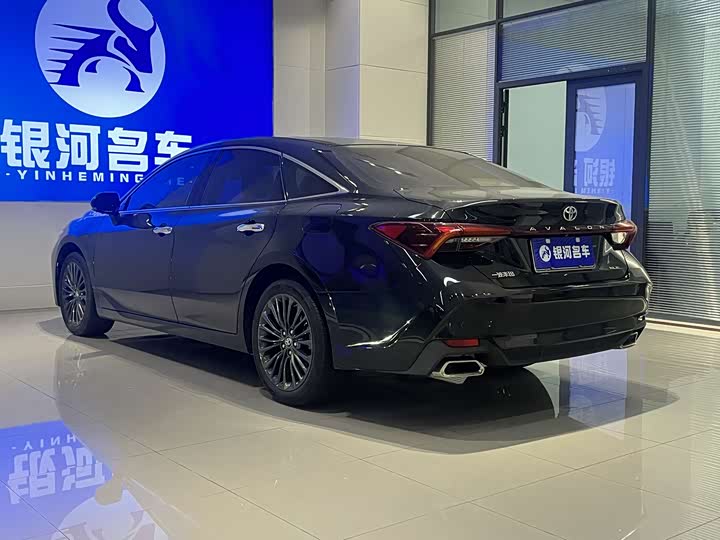 Фото 13 - Toyota Avalon