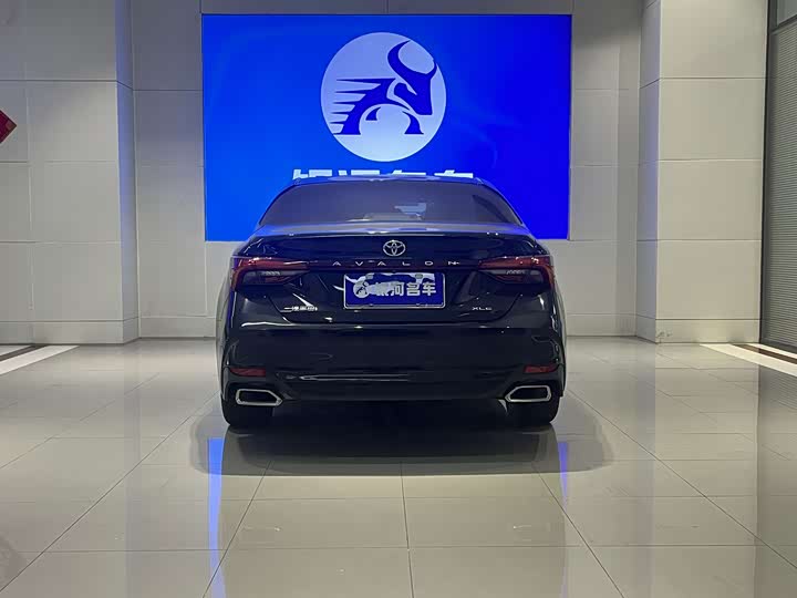 Фото 14 - Toyota Avalon