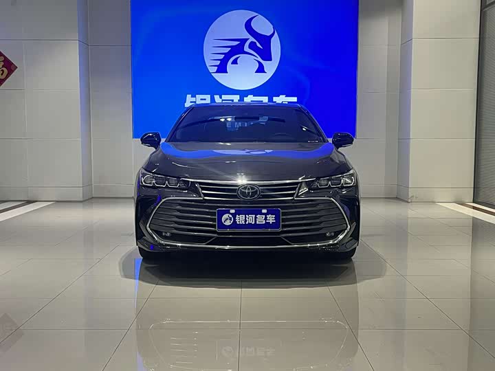 Фото 2 - Toyota Avalon