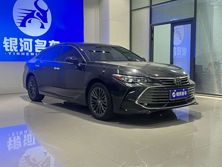 Фото 3 - Toyota Avalon