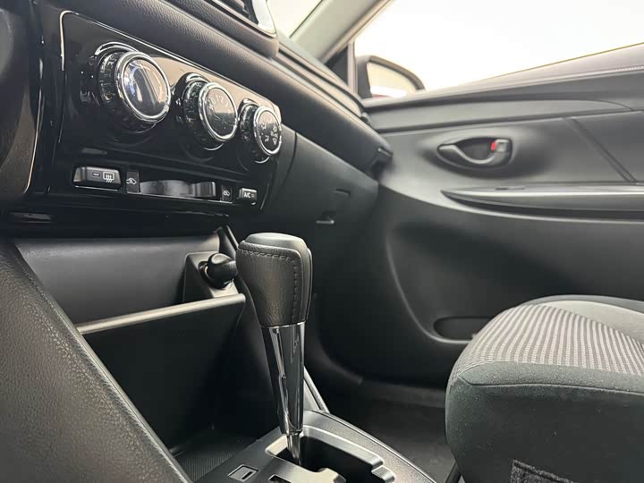 Фото 17 - Toyota Vios