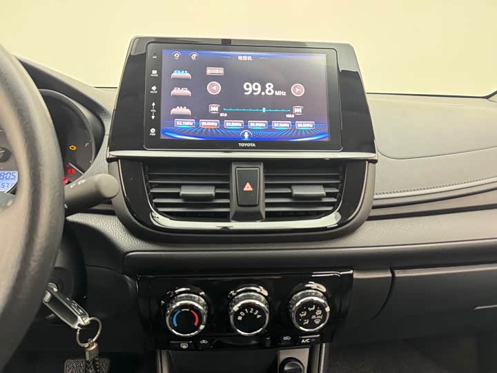 Фото 21 - Toyota Vios