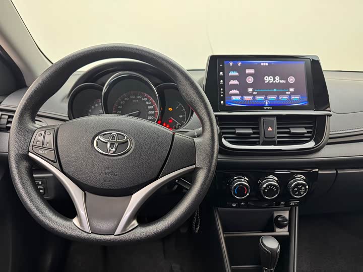 Фото 23 - Toyota Vios