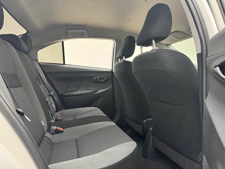 Фото 25 - Toyota Vios