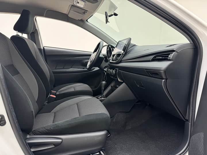 Фото 26 - Toyota Vios