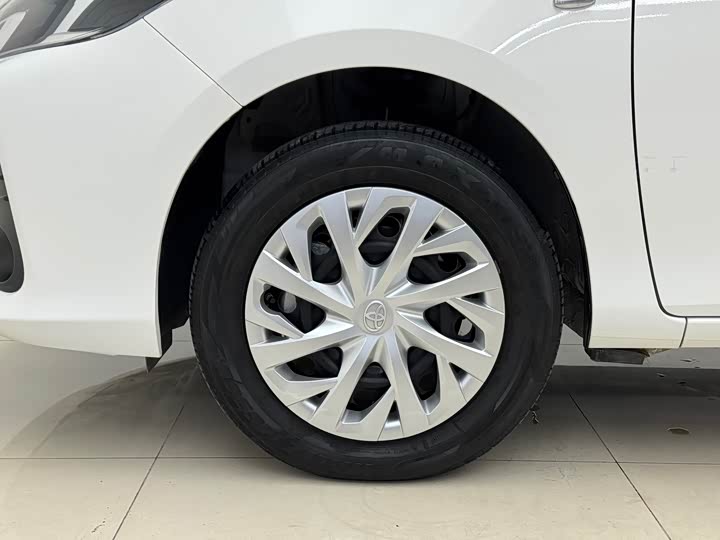 Фото 8 - Toyota Vios