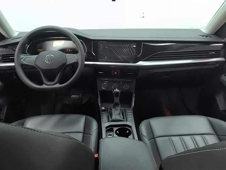 Фото 12 - Volkswagen Passat