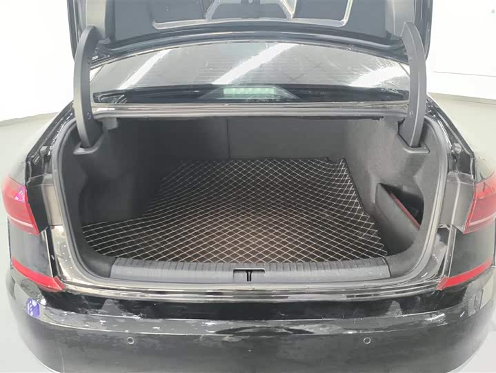 Фото 4 - Volkswagen Passat