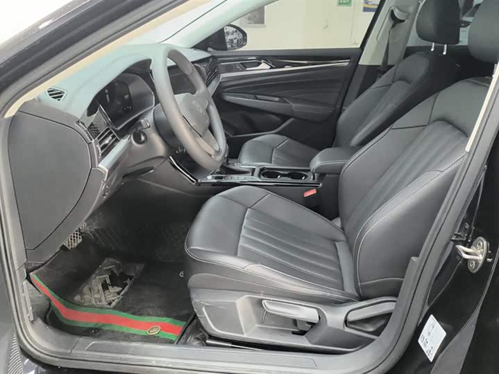 Фото 9 - Volkswagen Passat