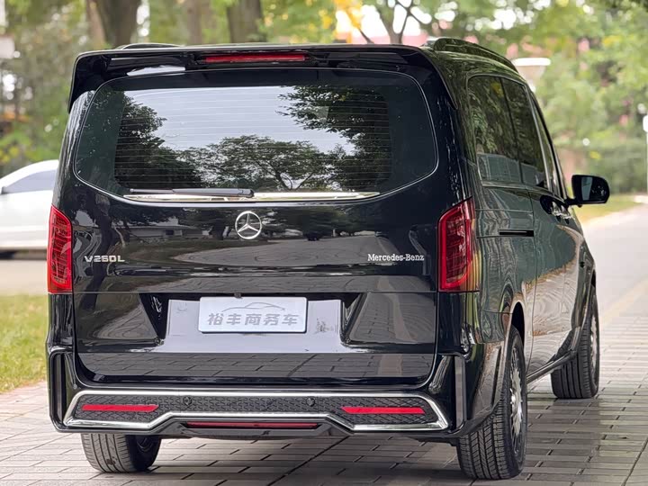 Фото 17 - Mercedes-Benz Vito