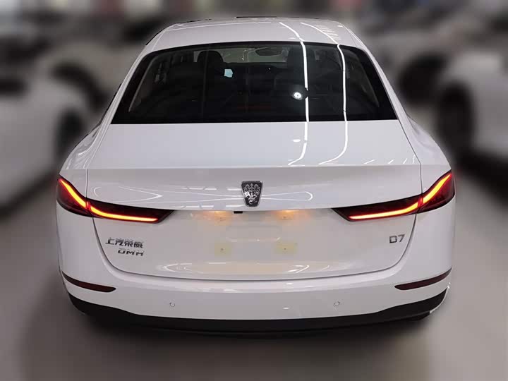 Фото 10 - Roewe D7