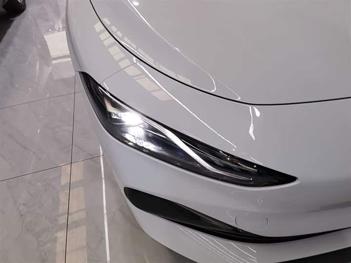 Фото 13 - Roewe D7