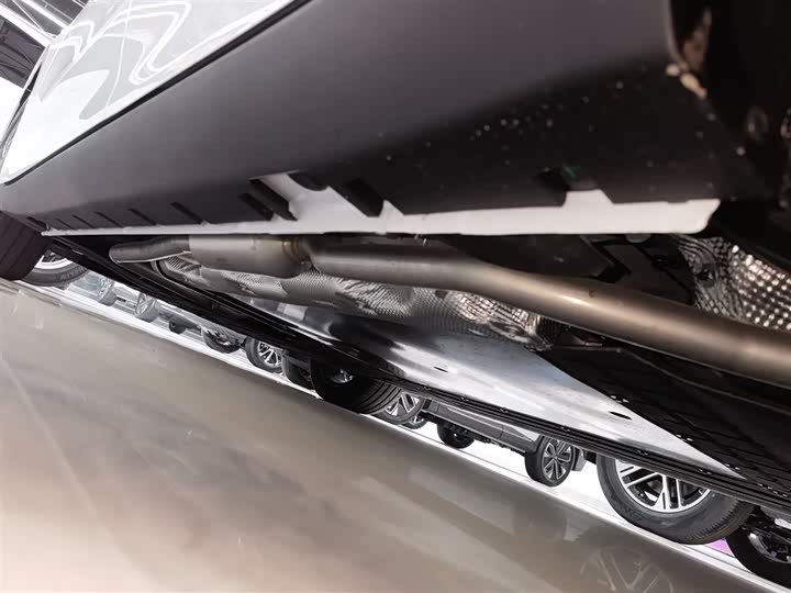 Фото 6 - Roewe D7