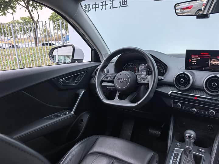 Фото 11 - Audi Q2L